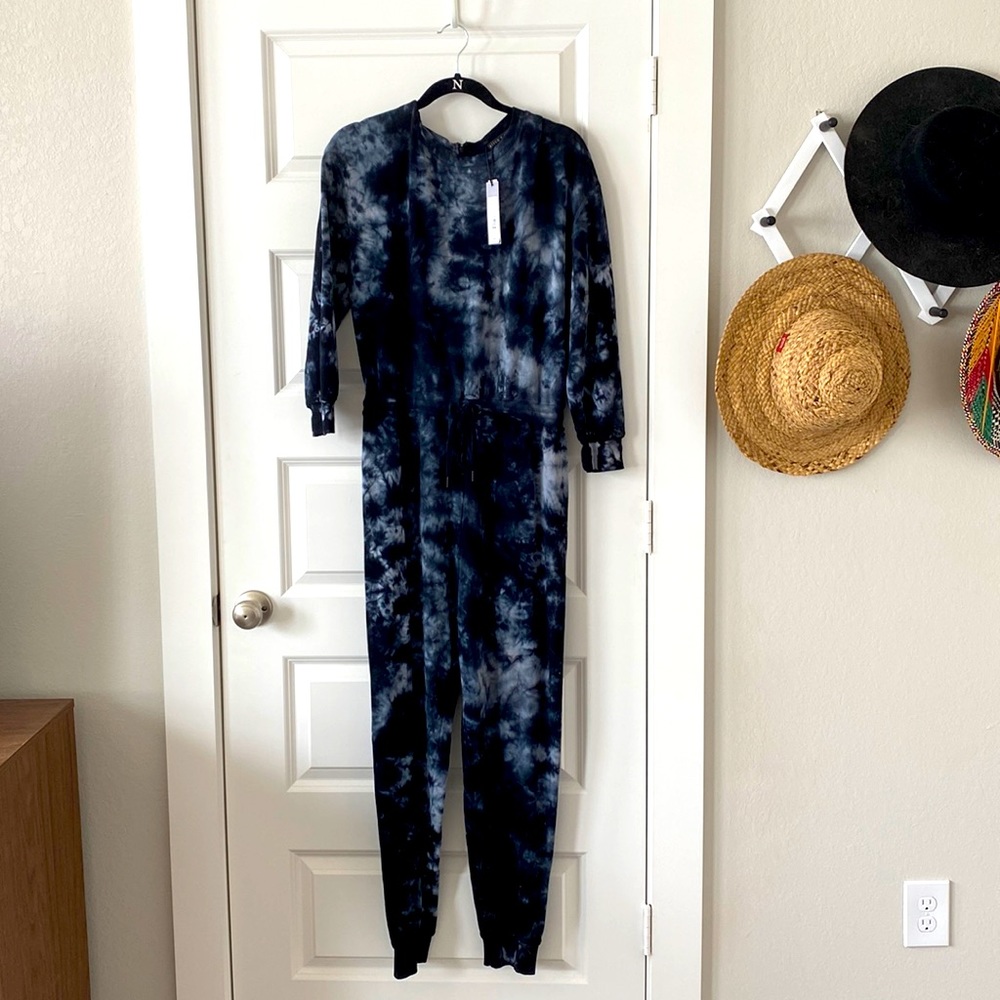 Alice & Olivia cotton tie dye jumpsuit. Cinch waist and back zipper
